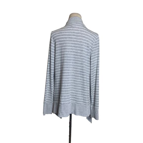 Romeo & Juliet gray striped long sleeves open front cardigan size M - Picture 2 of 9